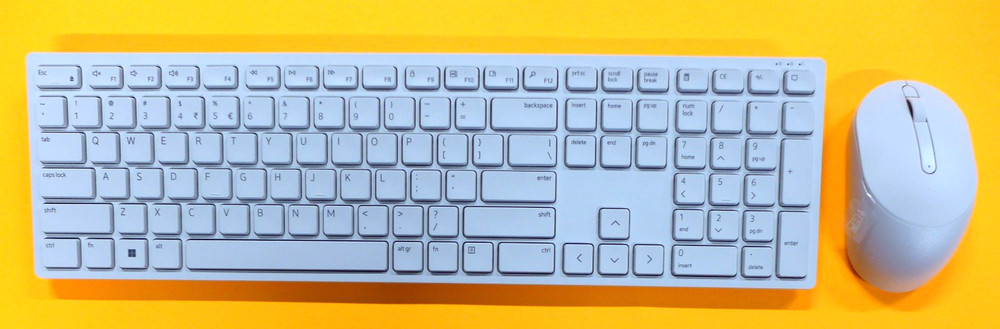 NEW Dell Wireless Keyboard Mouse Bundle White KB3121Wp 143H0