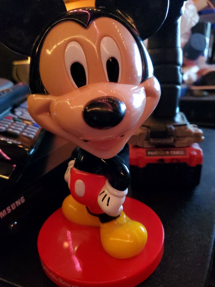 MICKEY MOUSE BOBBLE HEAD WALT DISNEY KELLOGGS Nodder Advertisement
