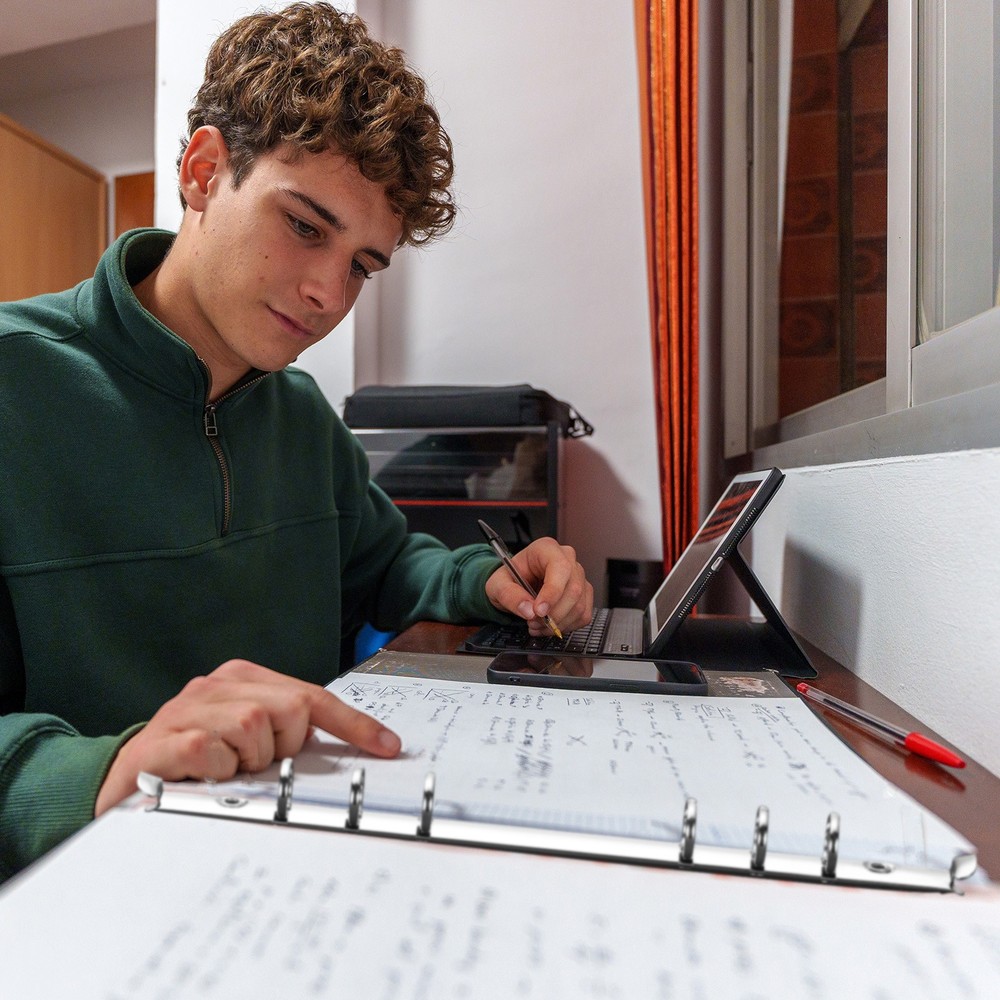 A5 Leather Binder Journal Cover, 6 Ring Elastic Closure, Red
