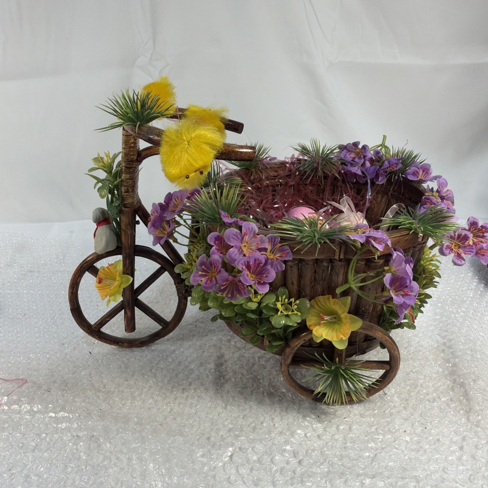Wooden Decorative Bycle With Easter Bucket