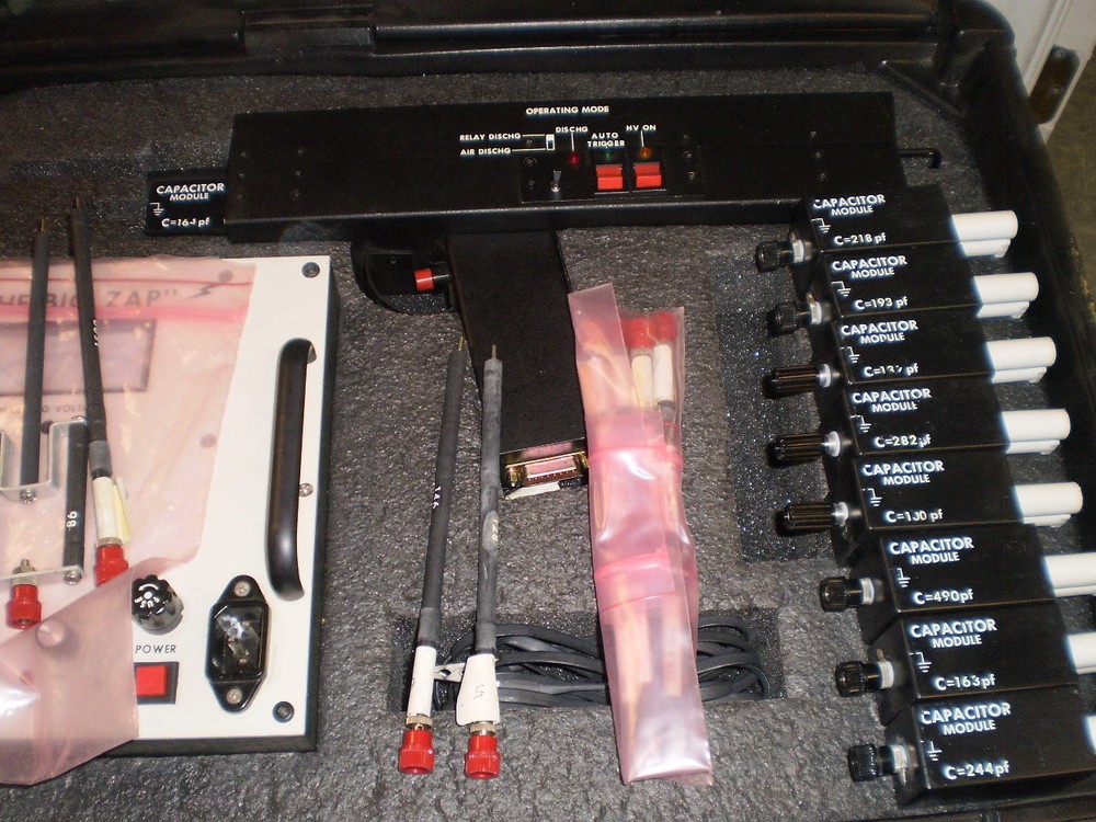ETS MODEL 930B ELECTRO-TECH ELECTROSTATIC DISCHARGE SIMULATOR THE BIG ZAP >