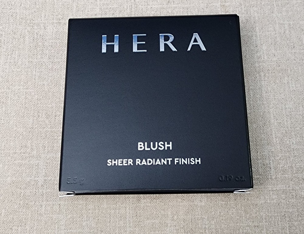 Hera Blush Sheer Radiant Finish 456 Nutshell
