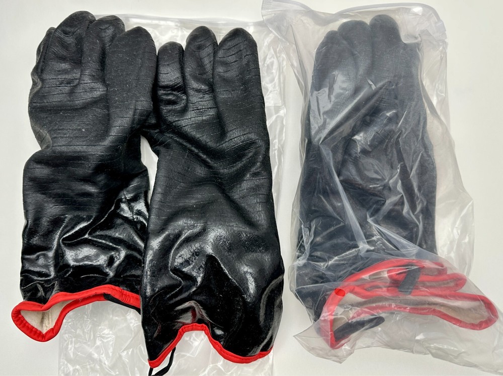 x2 Pairs Poultry Chicken Processing Black Cuffs Gloves Waterproof