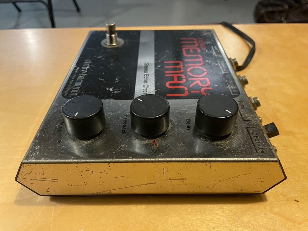 Electro-Harmonix Stereo Memory Man Echo/Chorus 80's Black Red