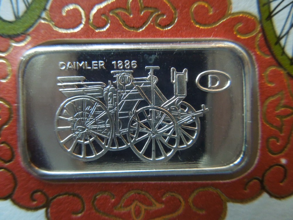 J2429 GERMANY 1982 oldtimer Daimler SMALL ARGOR SILVER 999 MEDAL