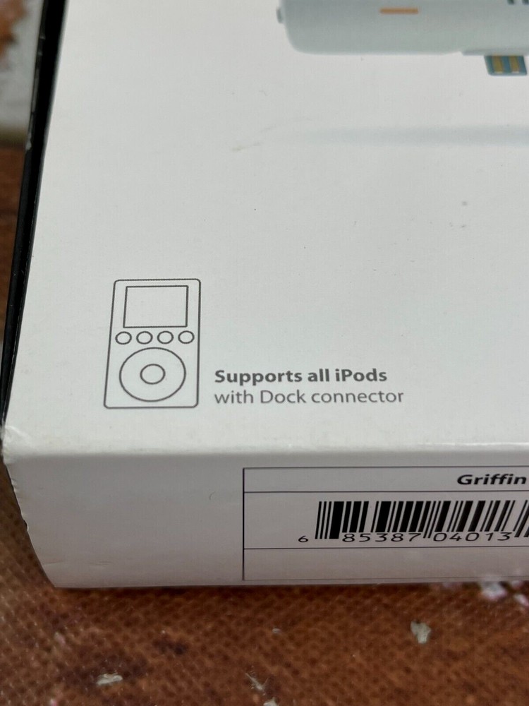 Griffin iTrip FM Transmitter for iPod Complete CD & Book -Used