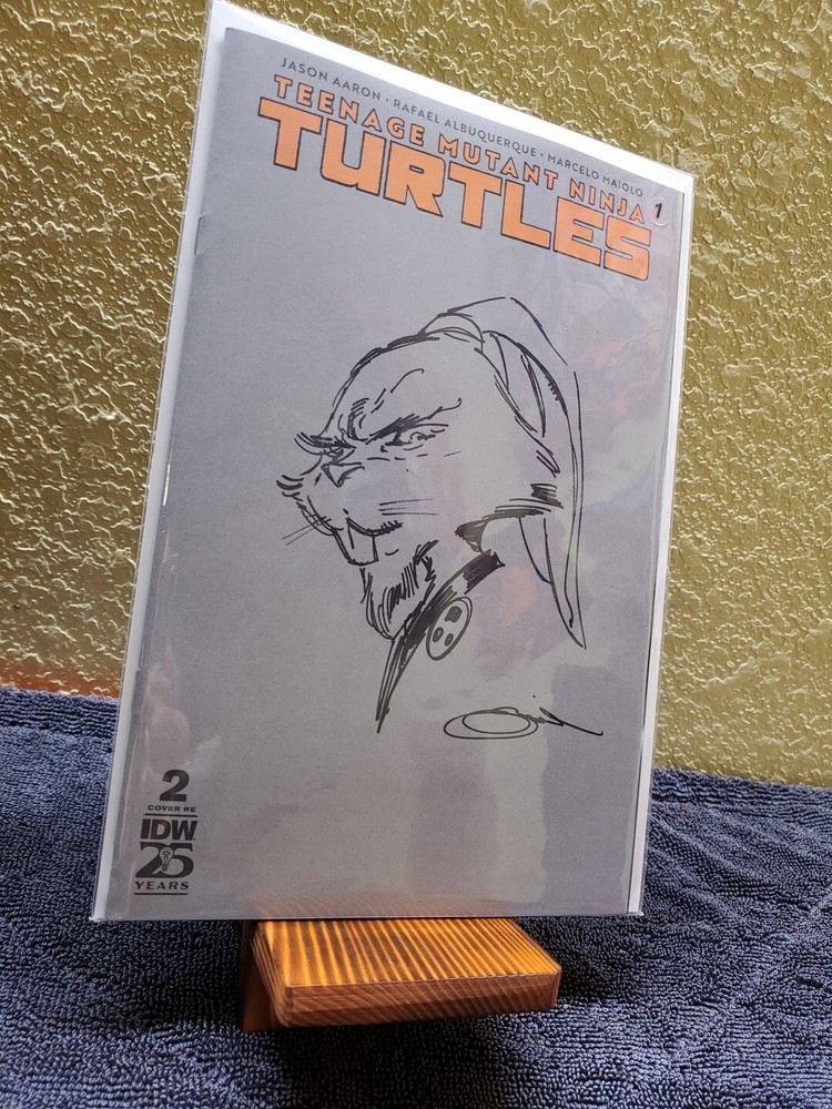 Custom Handmade 🧩 Solid Wood 🪵 Comic Book Display - Phone Holder - CGC Book🔥