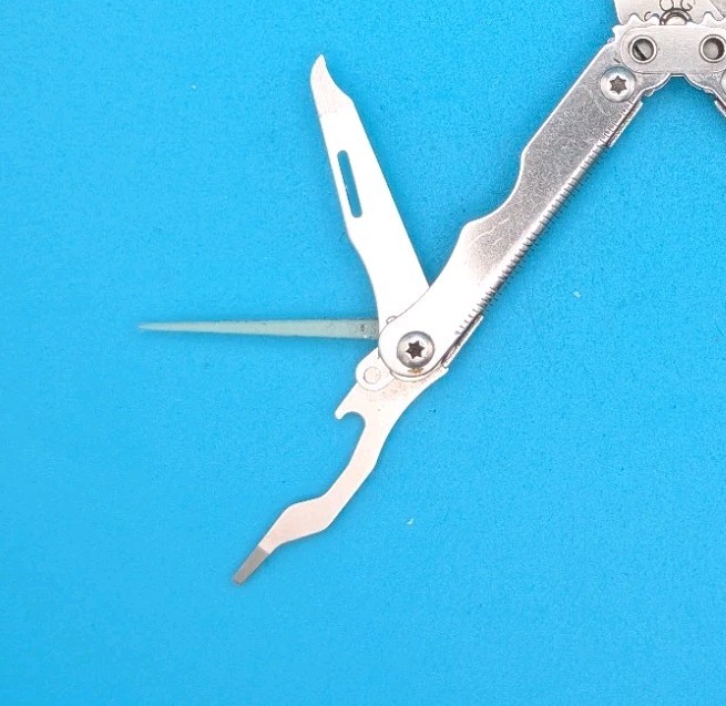 SOG Crosscut Multitool Knife!