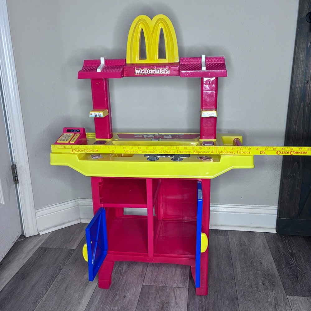 Vintage 2000s McDonald's Drive Thru Kitchen Playset READ DESCRIPTION