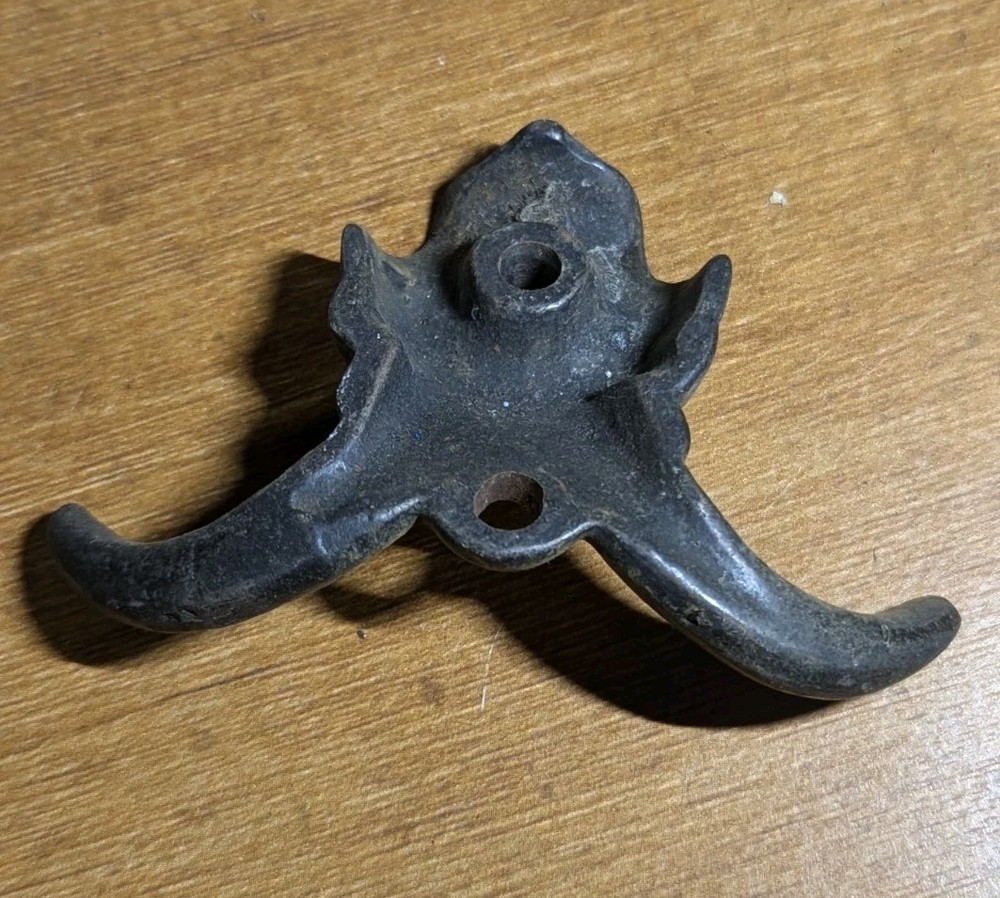 Antique/Vintage Cast Iron Double Hat Coat Wall Hook