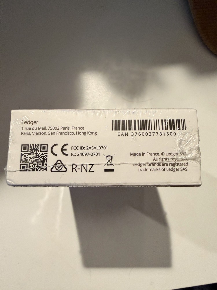 Ledger Nano X Cryptocurrency Bluetooth Hardware Wallet