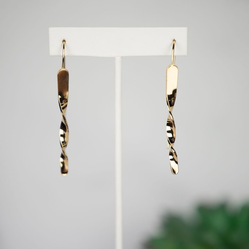 Twisted Bar Dangles