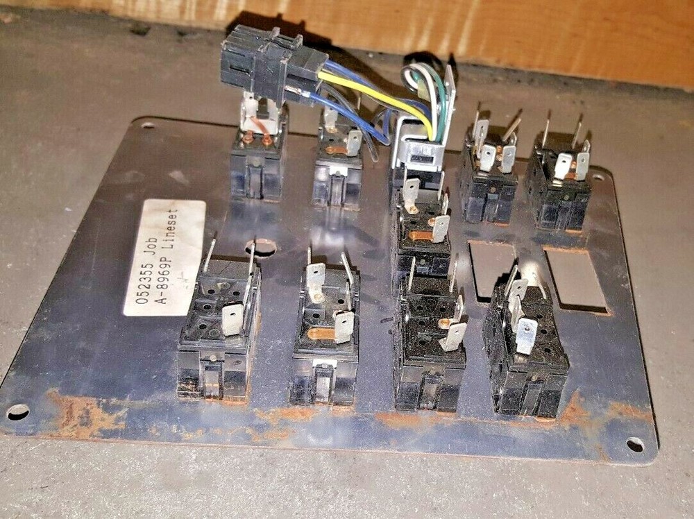 INTERNATIONAL DASH PANEL A-8969P 052355