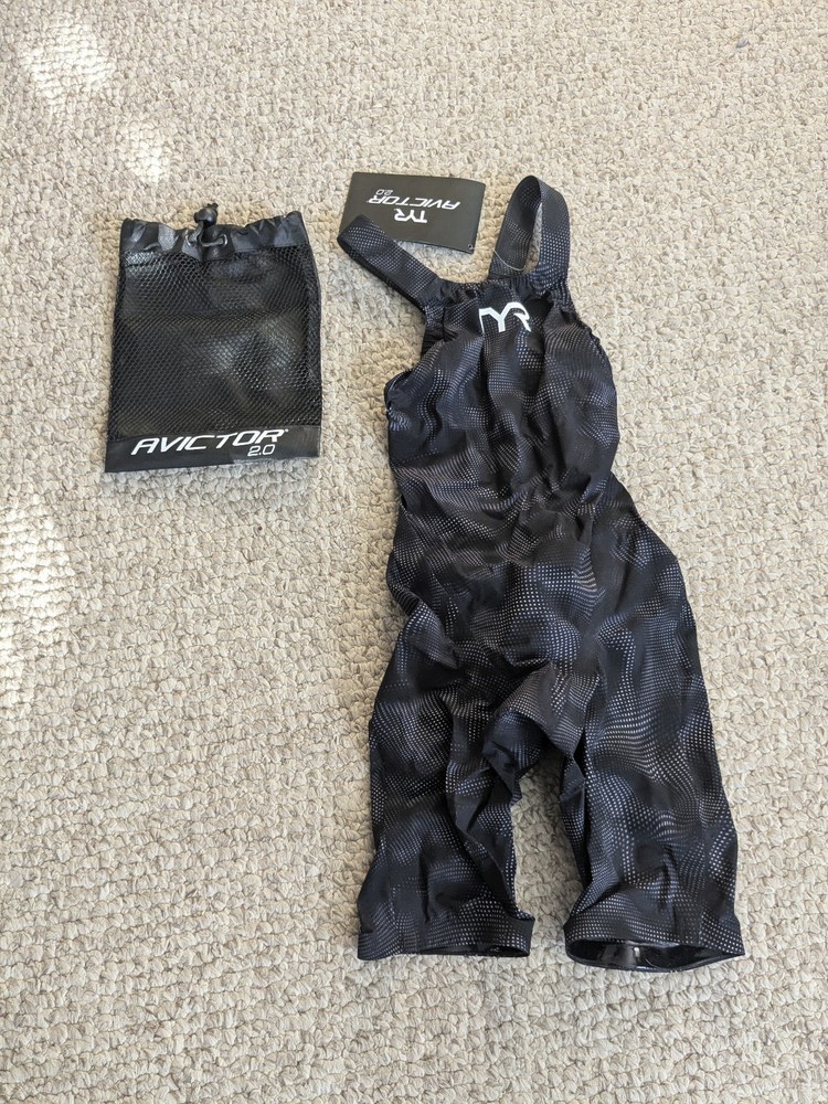 TYR Avictor 2.0 open-back tech suit size 23