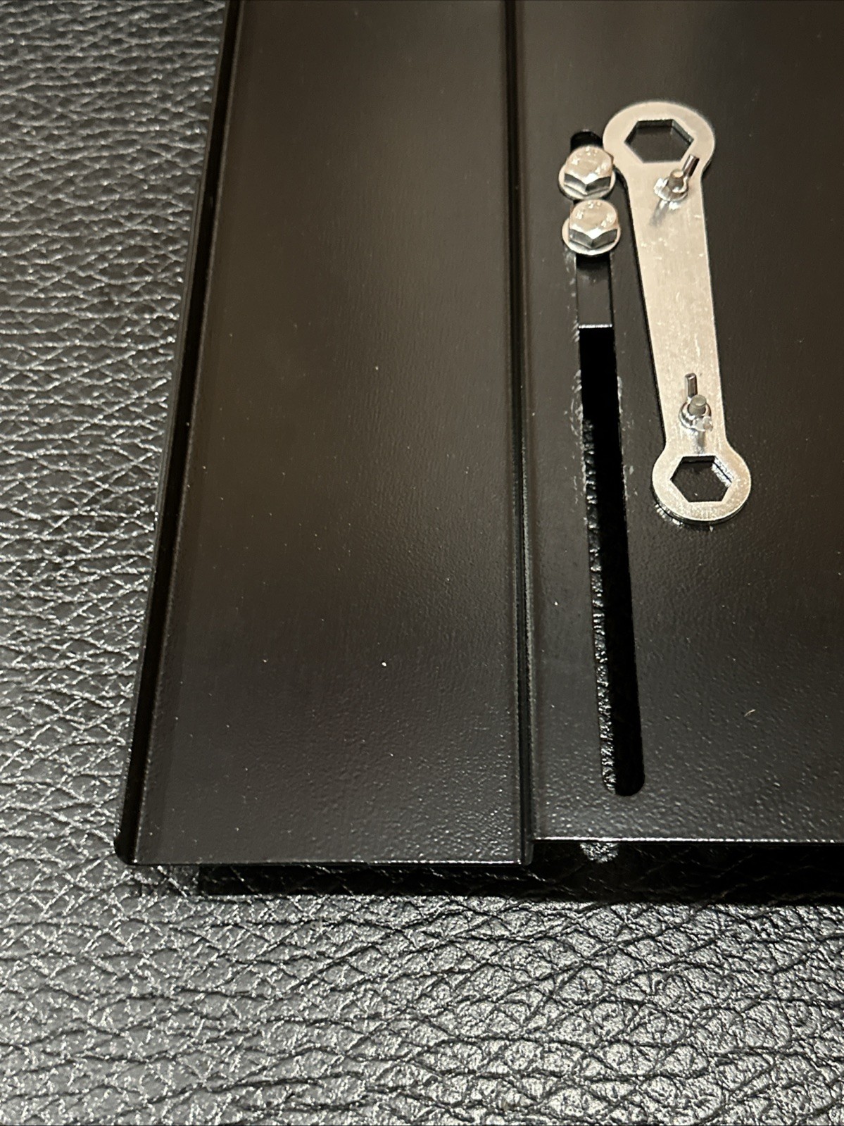 Odyssey LUNIPLATE Adjustable Universal Plate for L-Evation DJ Laptop Stand Heavy