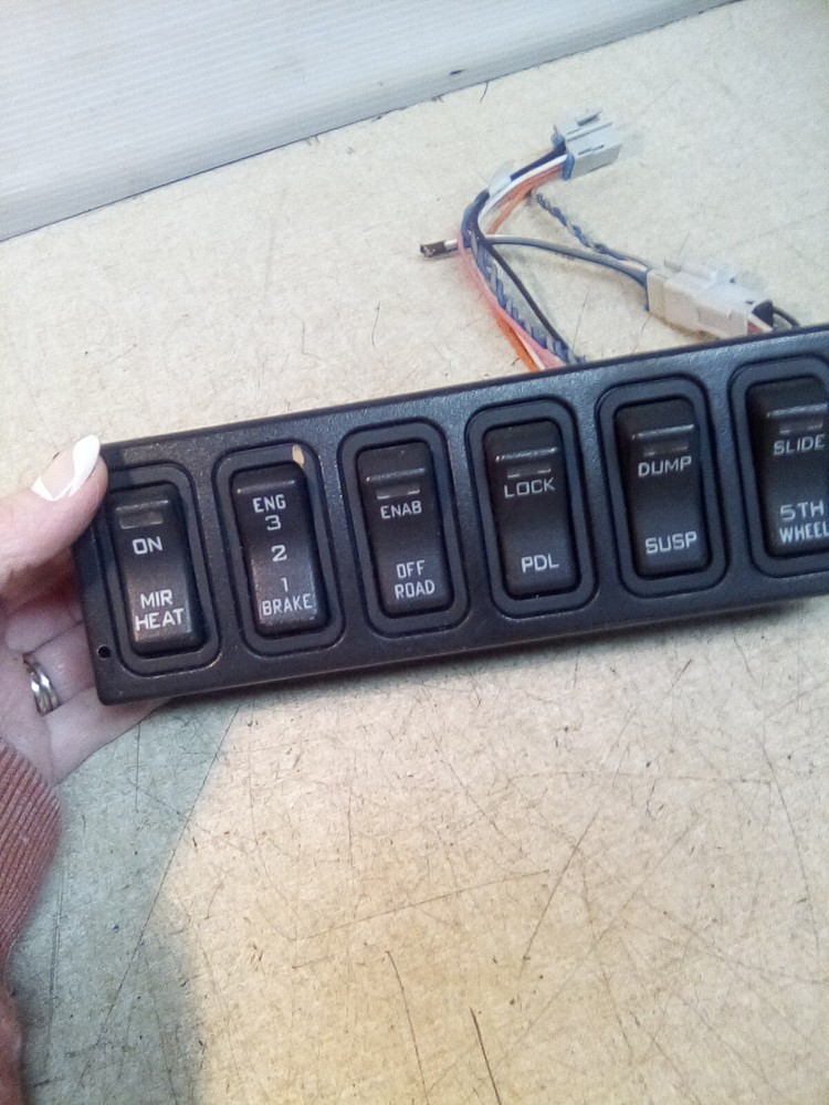International Prostar 3549776C4 Dash Switch Panel