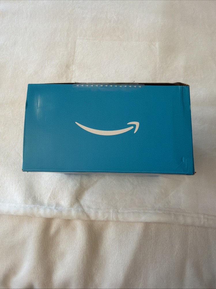 Amazon Echo Show 8 (3rd Gen) Smart Display w/ box Alexa 8" HD Please Read Desc
