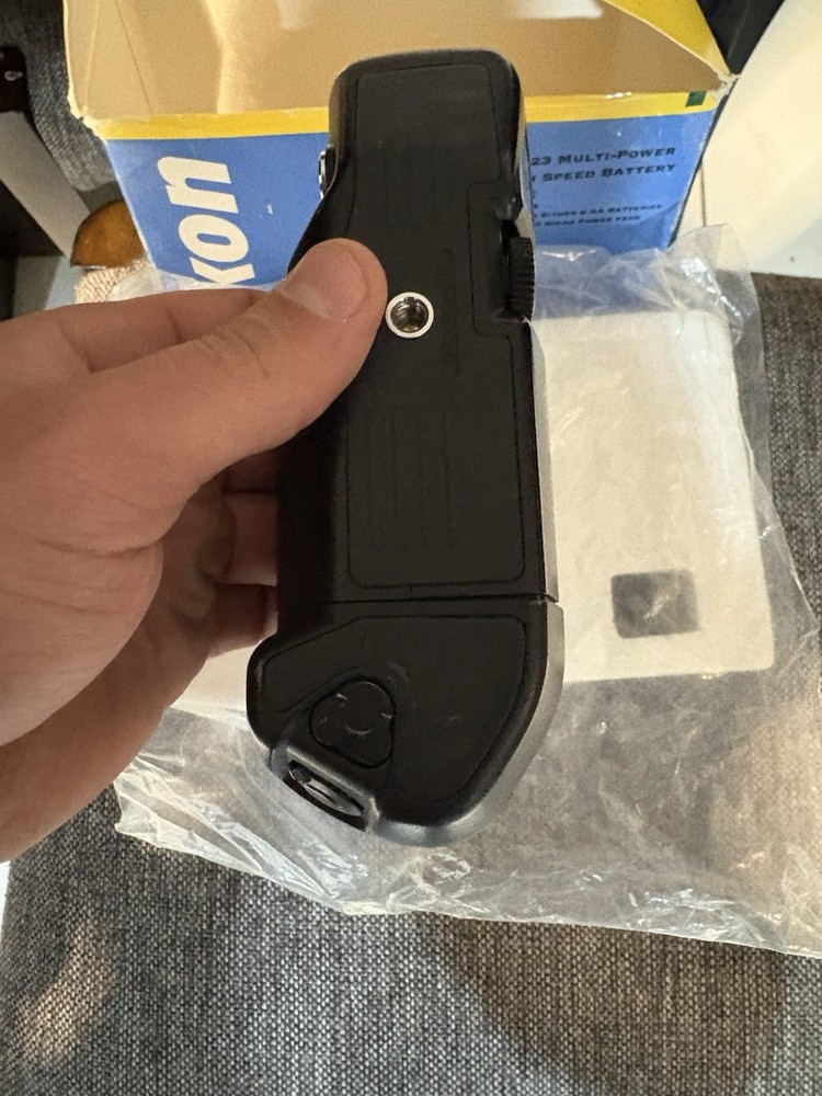 Nikon MB-23 High Speed Battery Grip