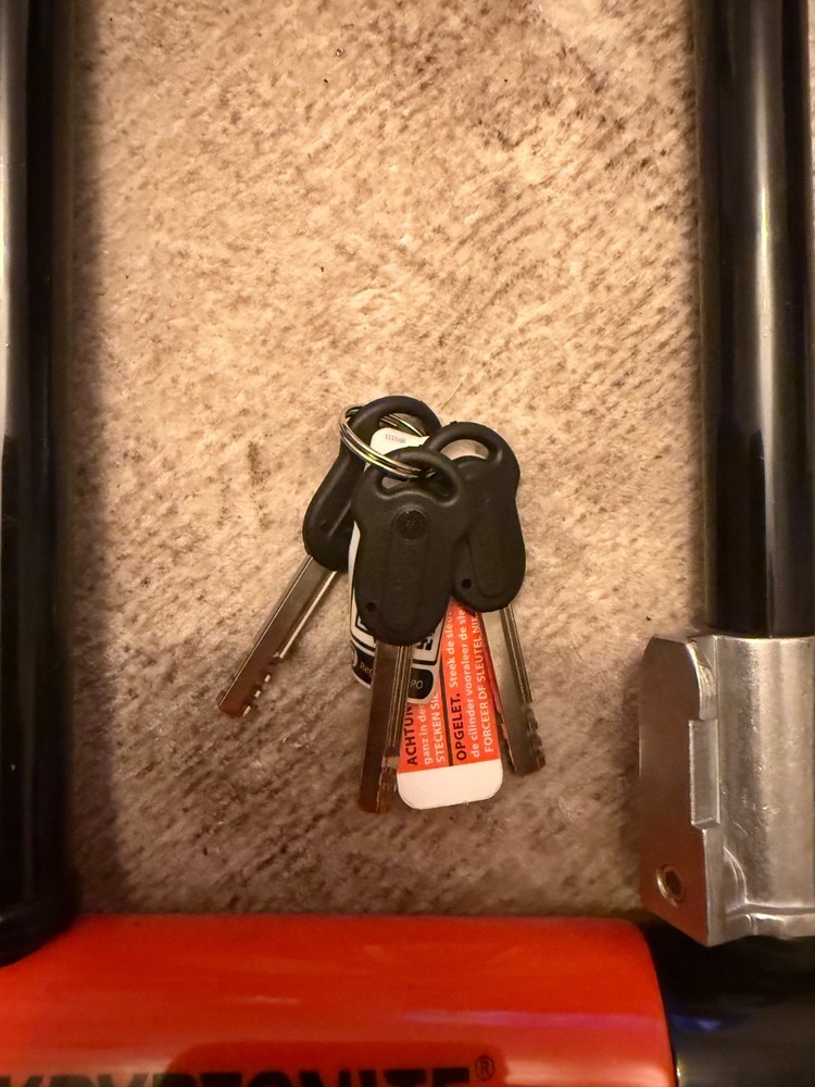 Kryptonite Evolution Series U-Lock 4 x 9" /U-Lock & (3) Keys Only