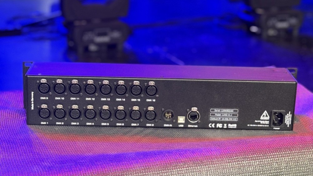 Madrix Luna 16 easy-to-use and reliable network node. ArtNet Node