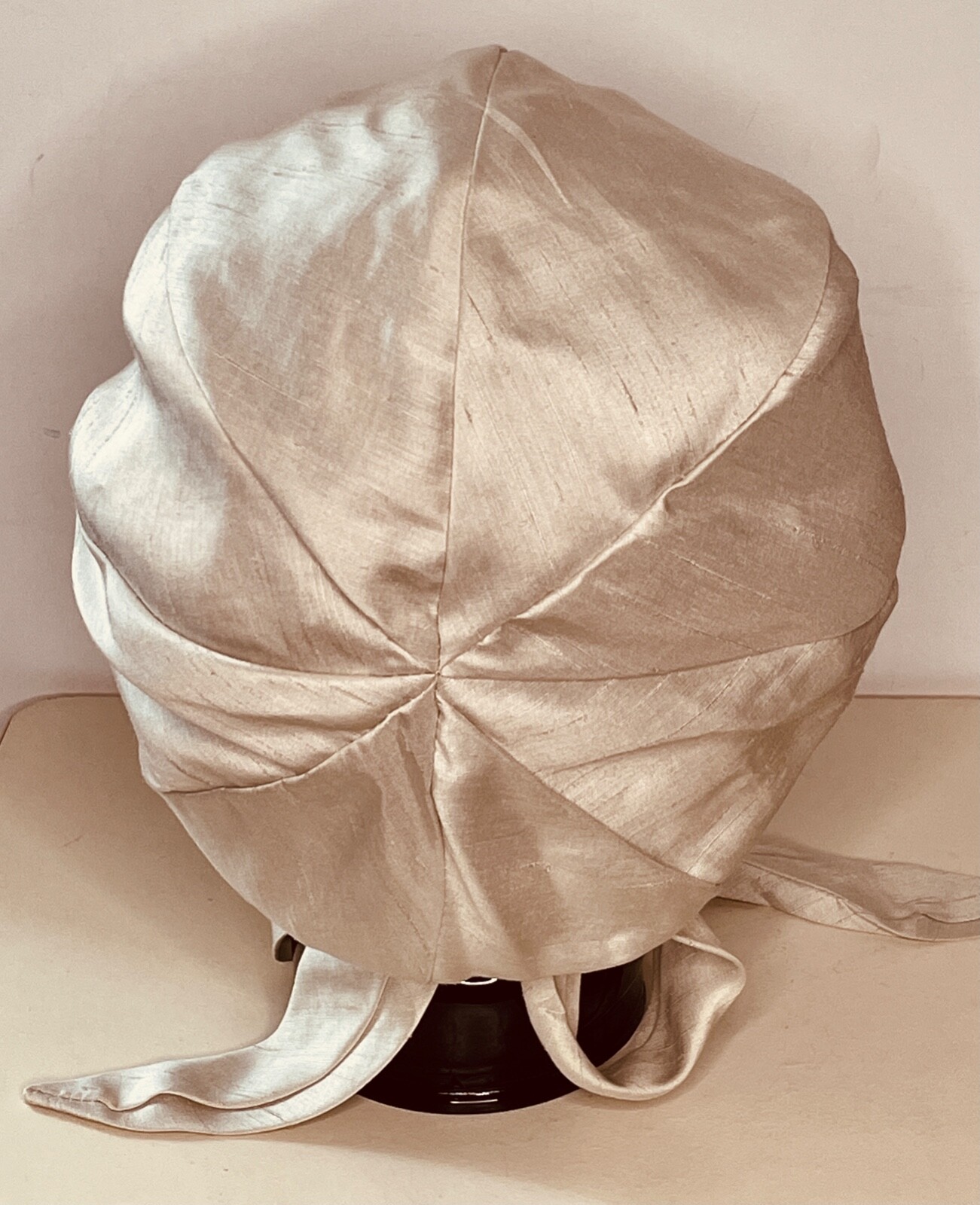 VTG 60'S MOD CARSON PIRIE SCOTT STONE OFF WHITE SILK DUPIONI TIE BERET SNOOD HAT