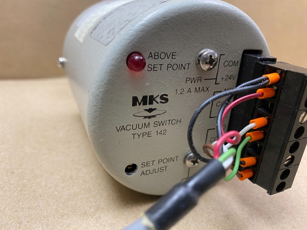 MKS VACUUM SWITCH TYPE 142 142A-11597