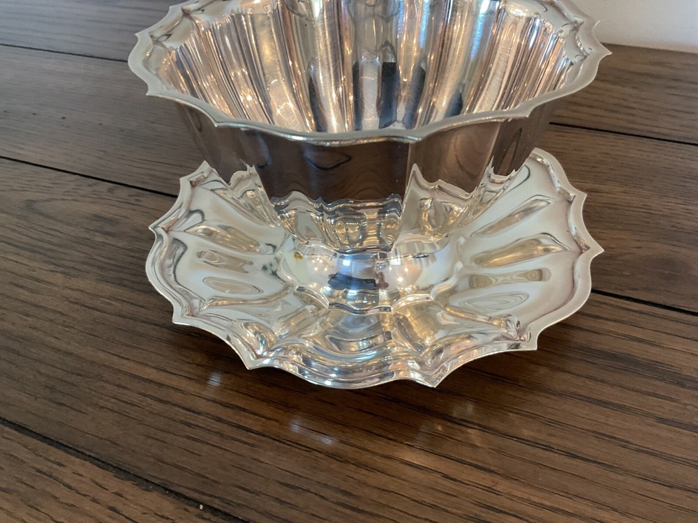 International Silver Chippendale SP Gravy w/Underplate or Serving Dish