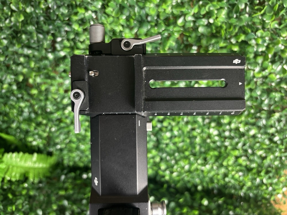 dji rs 3 gimbal stabilizer