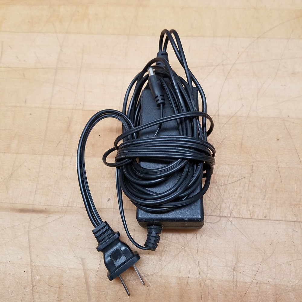 Elmo TT-02S Interactive Document Camera, 5.2 Optical Zoom - USED