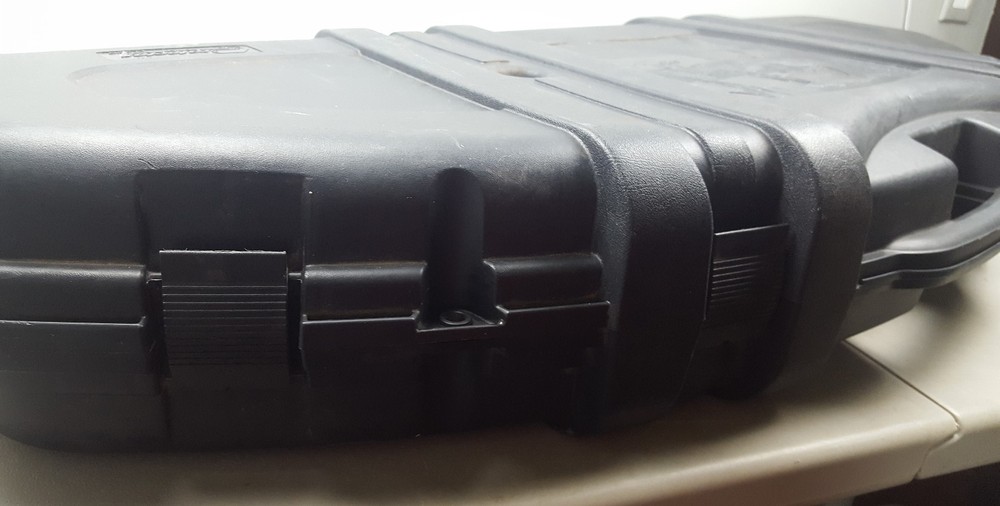 Plano Protector Series PillarLock black Compact Bow & Arrow Case model # 1111-00