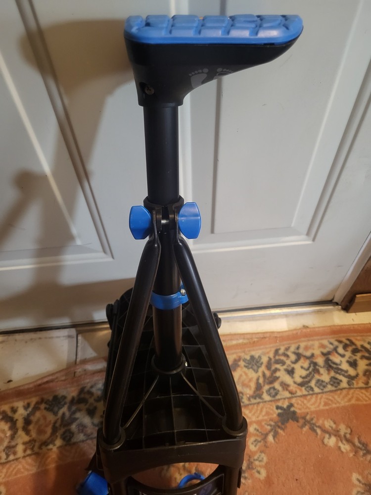 IWalk Knee Walker