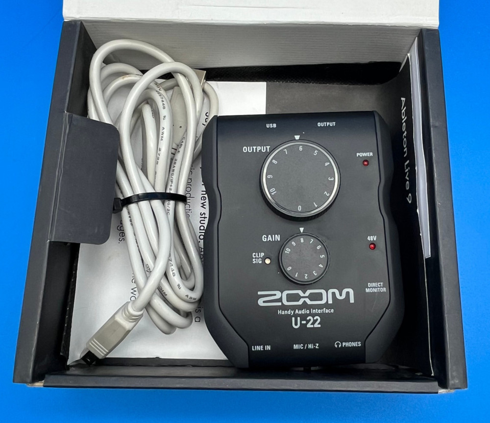 Zoom U-22 Handy Audio Interface 120US