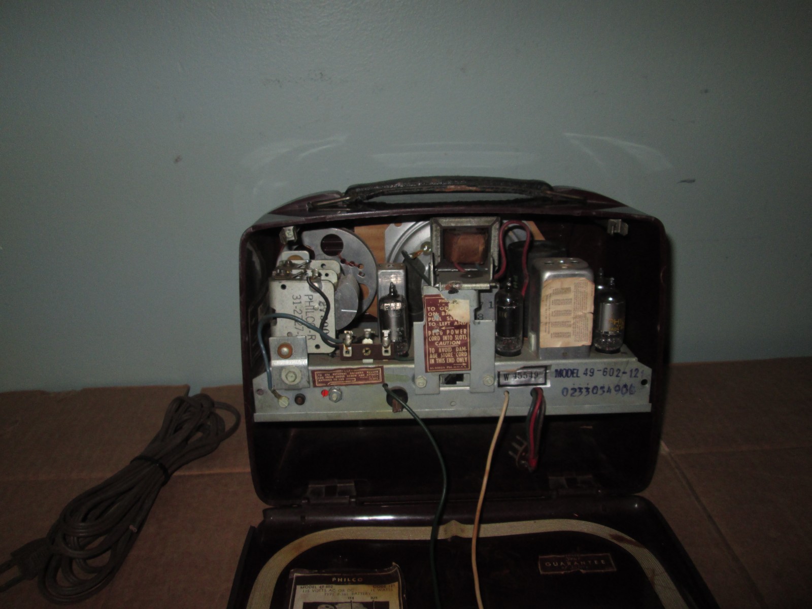 Philco Transitone 49-602 Vintage AM 5 Tube Radio Burgandy Brown