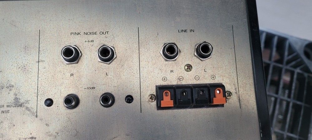 TOA R-11SA SPECTRUM ANALYZER
