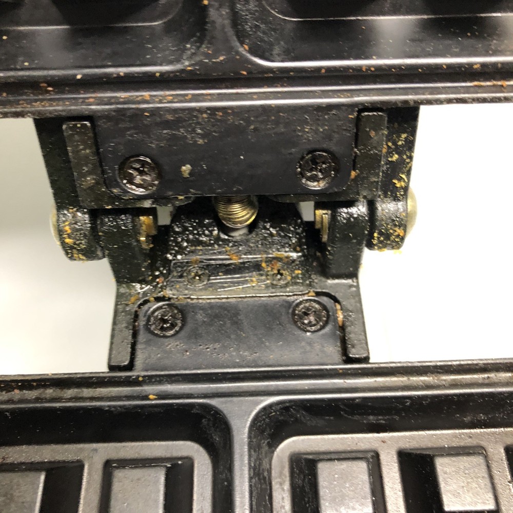 WARING PRO WMS200 ~ Professional Thick Belgian Waffle Maker. Tested And Working