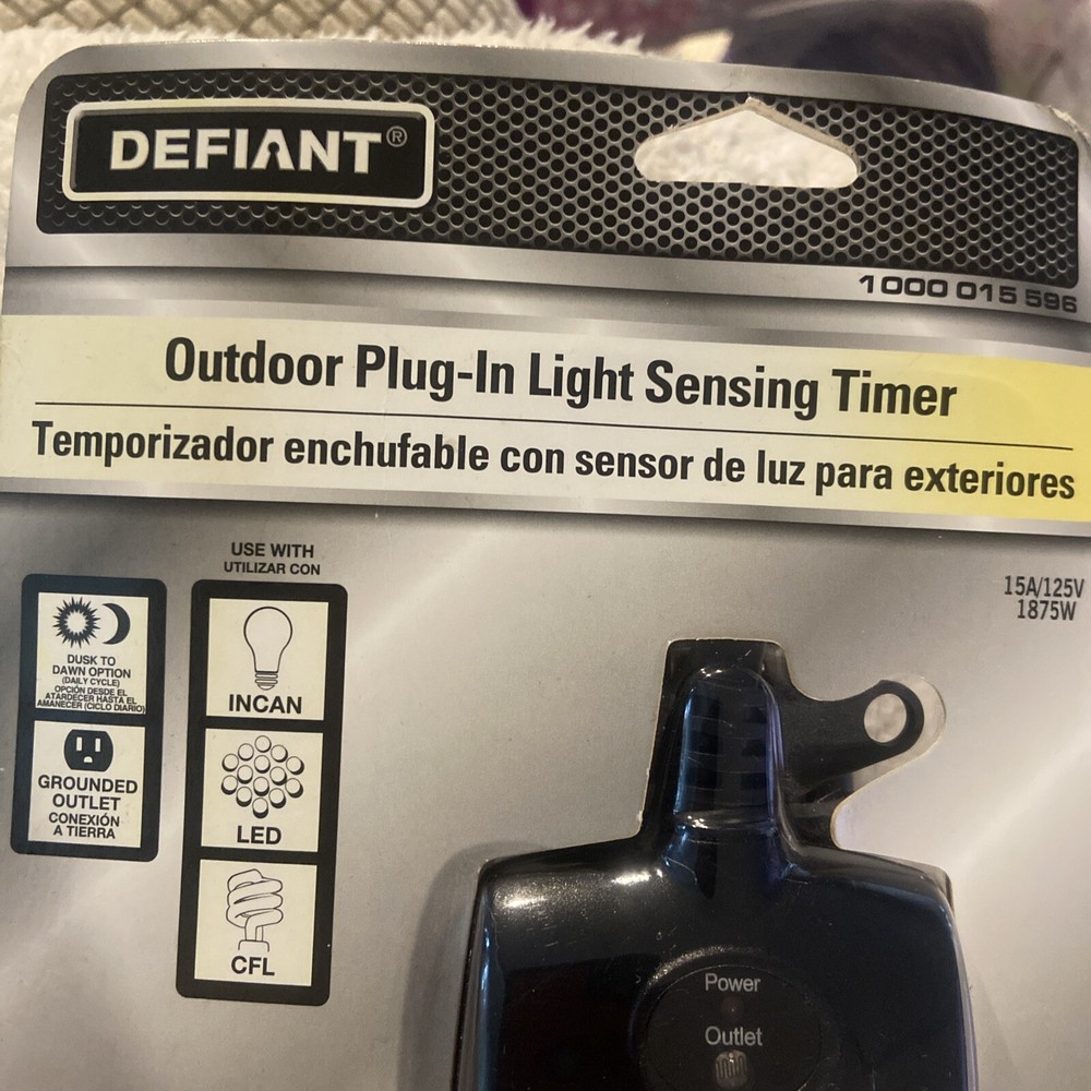 Defiant Outdoor Plug-In Light Sensing Timer