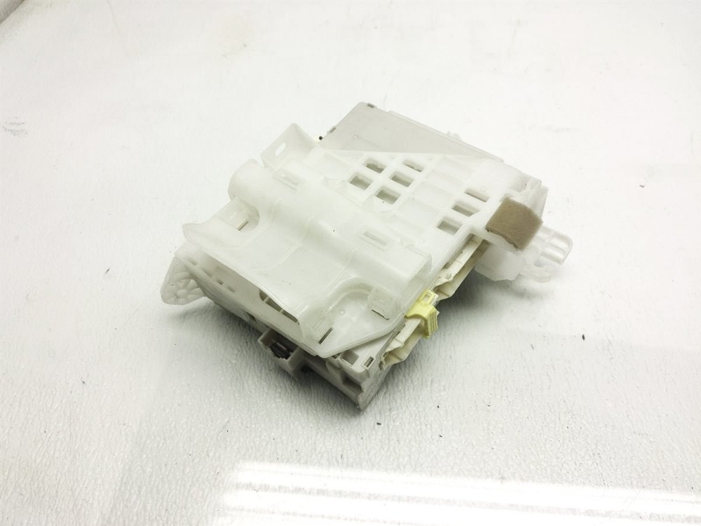 2010-2011 Toyota Prius Multi Plex Network Computer Module Unit 89221-47120