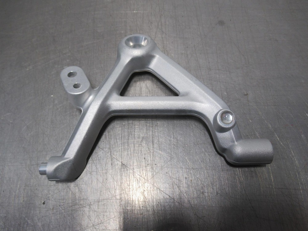 EB1167 2019 TRIUMPH SCRAMBLER 1200 XC LEFT HAND HEADLIGHT BRACKET