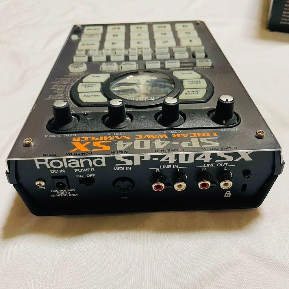 Roland SP-404SX Compact Linear Wave Sampler