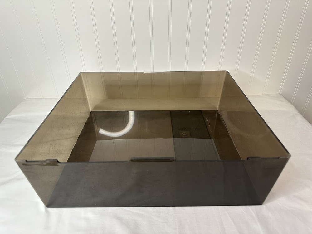 Magnavox 2K8888 Turntable | w/ lid | Untested | needs cleaning