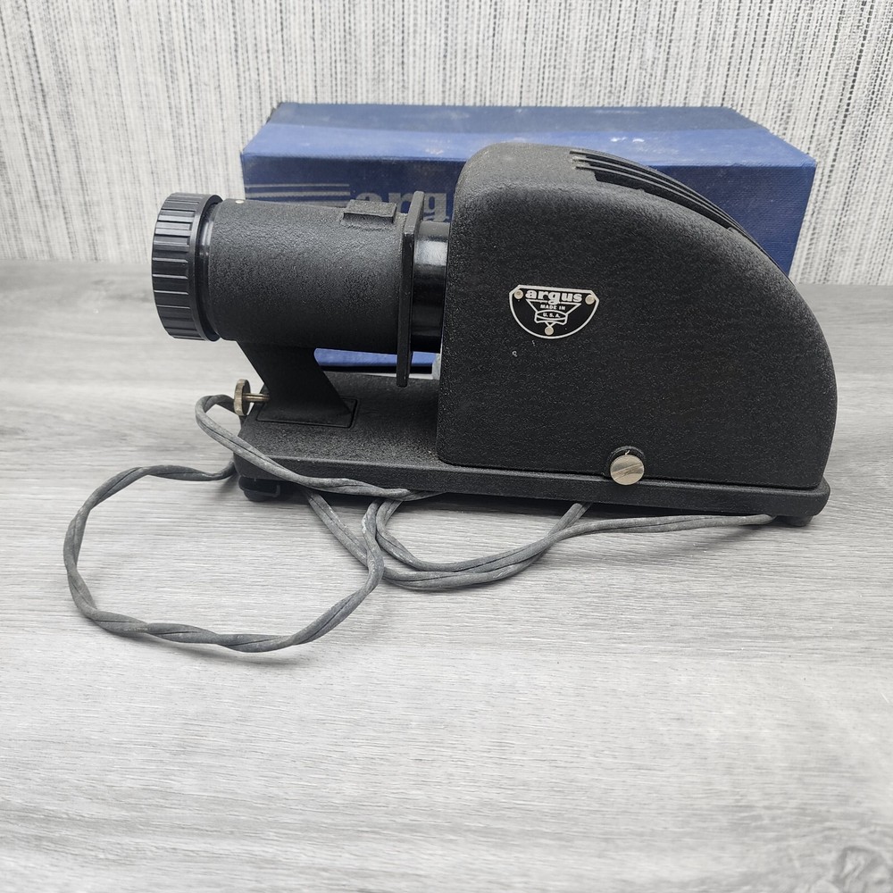 Vintage Argus 100 Watt Slide Projector