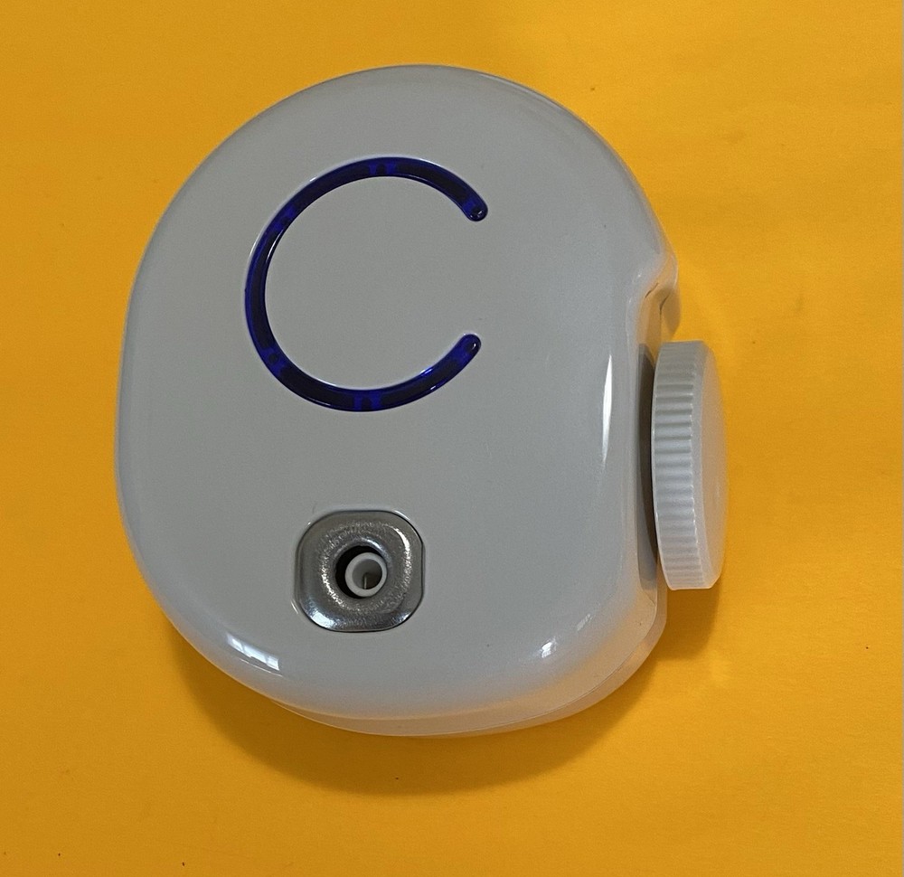 Air Purifier Freshspace RA-100 Mini Ozone Generator - White Working