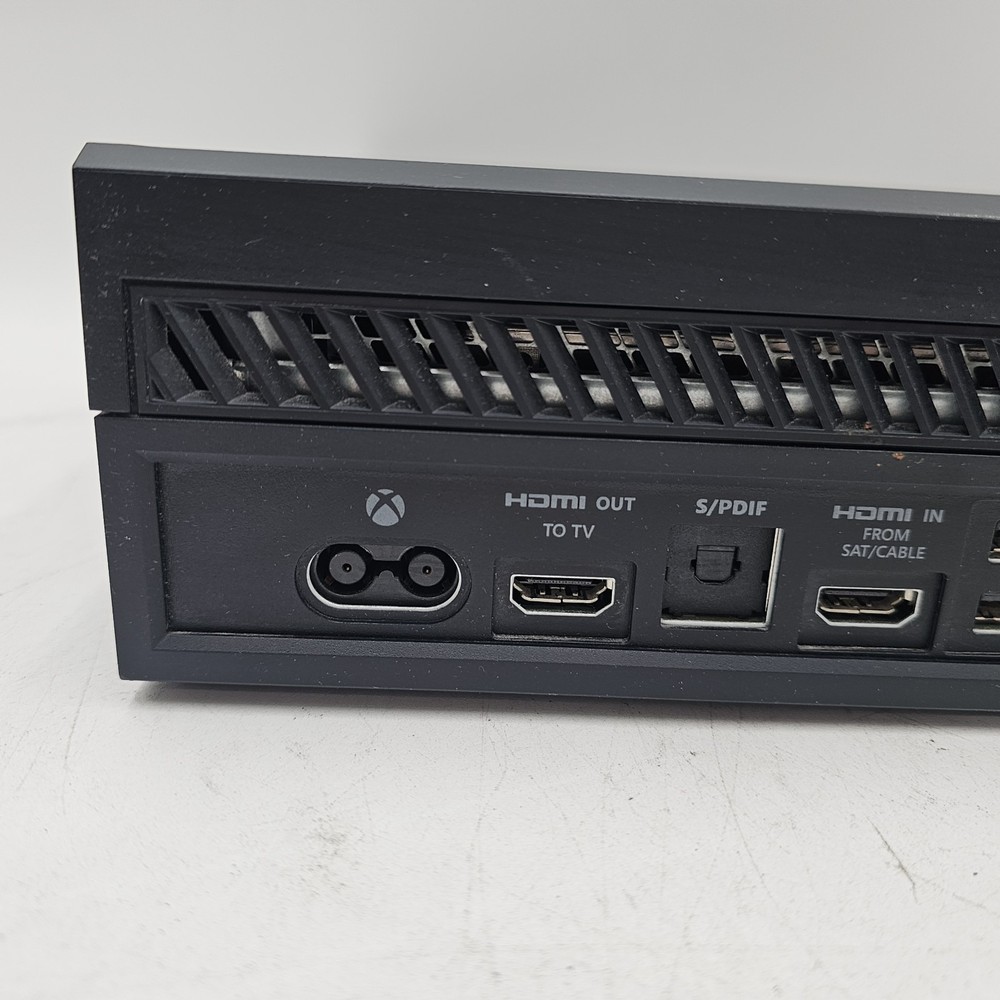 Microsoft Xbox One 1TB Original Console W/ Controller Tested 2 Game Bundle 1540