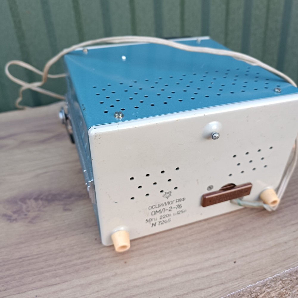 Soviet portable oscilloscope OML-2-76 WORKING