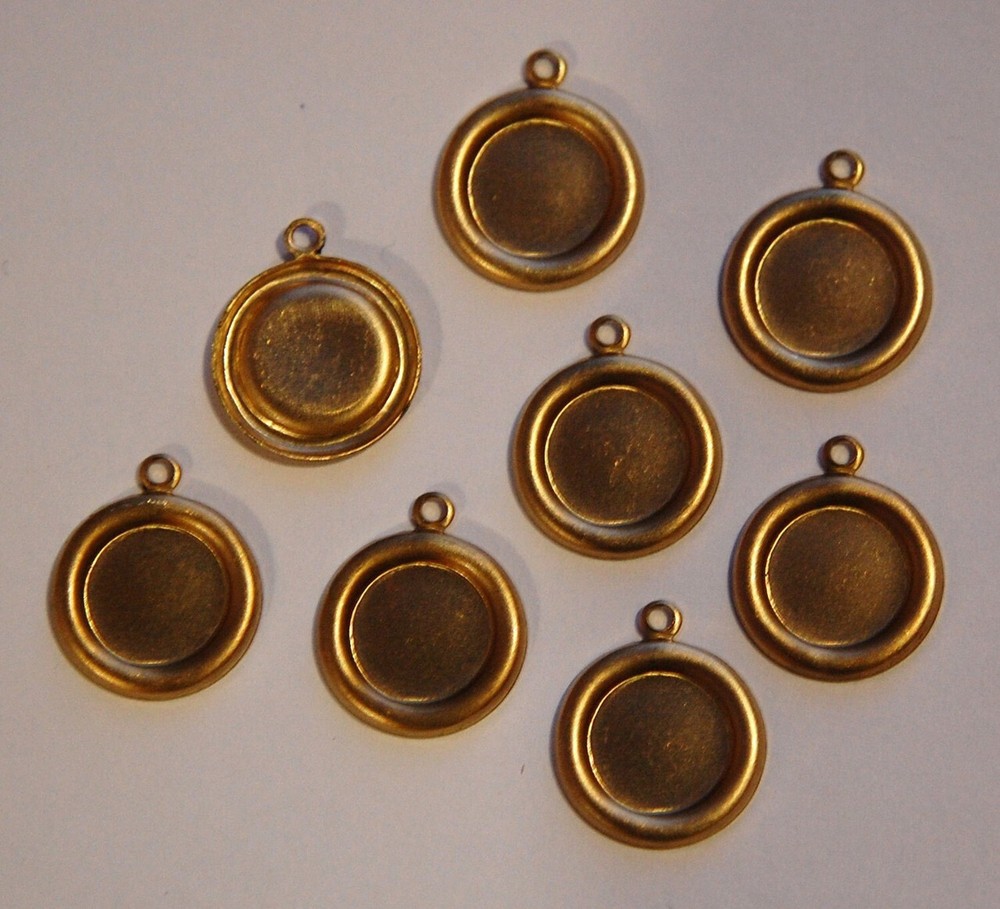 1 Loop Raw Brass Rolled Edge Round Setting 9mm (8) stn032