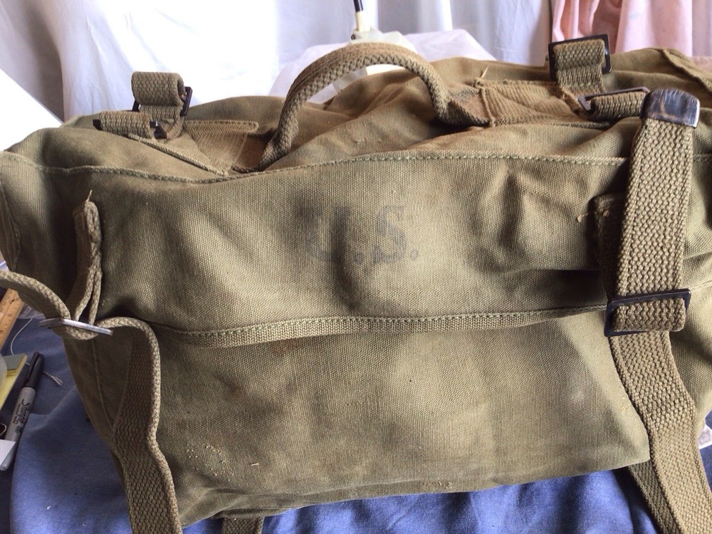 WW11-military 1945 Cargo Field Pack Scuff Marks Stitch & Ring Missing Backpack