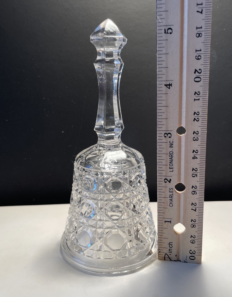 VINTAGE CRYSTAL BELL BUTTON PATTERN 5 1/4" TALL