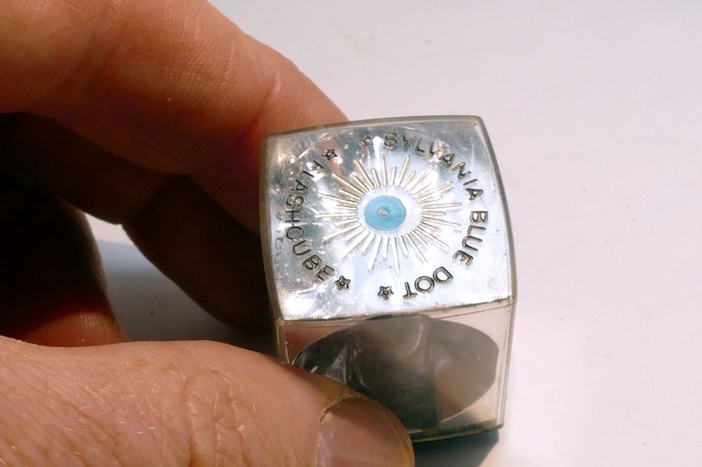 One SYLVANIA BLUE DOT GTE MAGICCUBE single unit for flash Argus