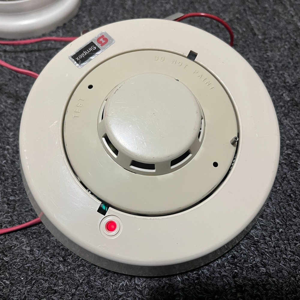 (1x) Simplex 2098-9652 Addressable Smoke Detector Base MAPNET II USED TESTED