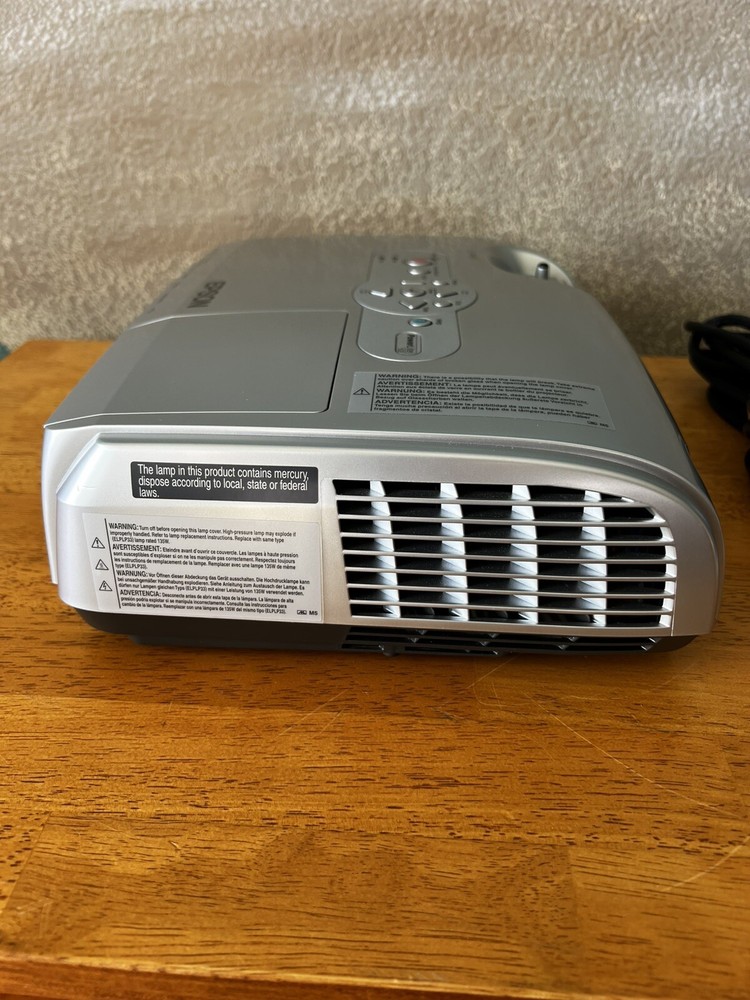 LCD Projector Epson EMP-S3 with Soft Case, Remote & Laser Pointer Tested